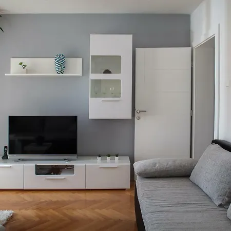 Klara * ماكارسكا