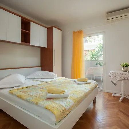 Klara * ماكارسكا