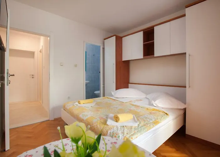 Apartment Klara *