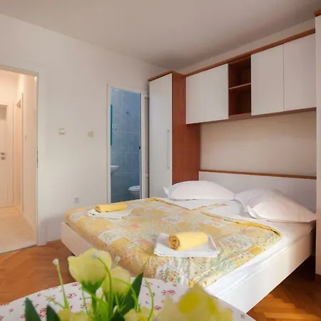 Apartment Klara *